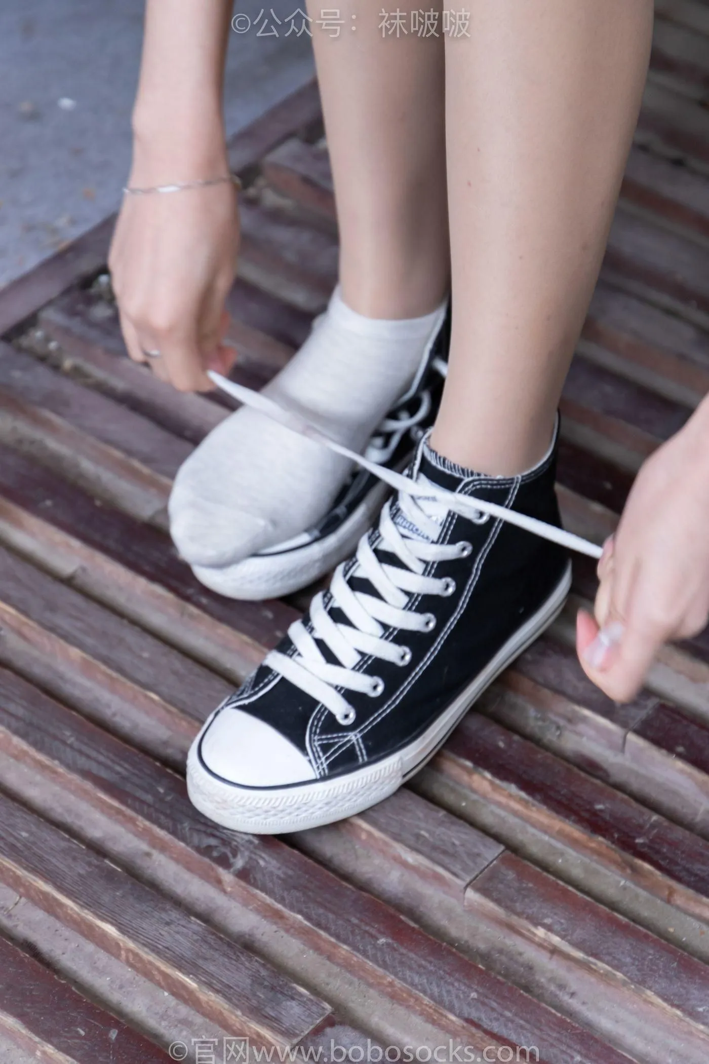 [BoBoSocks袜啵啵]NO.013 小甜豆-匡威帆布鞋、浅灰色短棉袜、肉丝 [132P]插图5